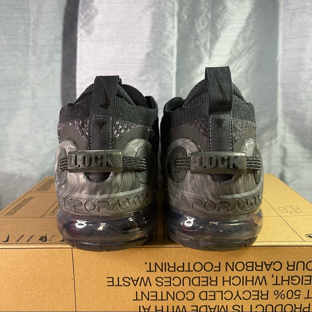 NEW Nike Air Vapormax 2020 Flyknit CJ6740-002 Size 11.5 - Picture 5 of 7